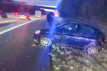 Unfall A8: Auto überschlägt sich auf A8: Autobahn muss kurzzeitig voll gesperrt werden