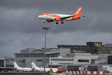 Teenager entwischt Eltern am Flughafen: Dann geht's ohne Ticket Richtung Italien