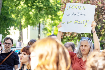 Dresden: Rammstein-Fans und -Gegner in Dresden unterwegs