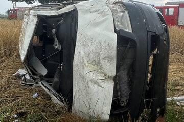 Crash gegen Baum: VW-Fahrer in der Altmark schwer verletzt