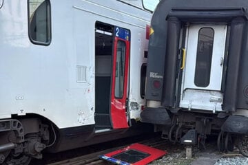 Nach heftiger Zugkollision: So teuer ist Reparatur
