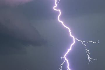 Super-Sturm wütet in Urlaubs-Paradies: Deutscher vom Blitz getroffen