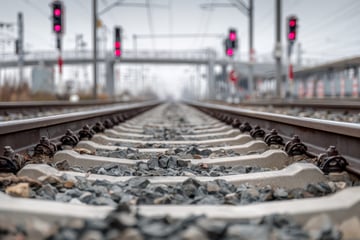 Chemnitz: Zwischen Bahngleisen in Chemnitz: Mann beim Buntmetall-Diebstahl erwischt