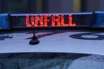 Radfahrerin flüchtet nach Unfall in Zwickau