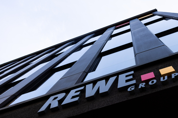 Trotz fehlender Tarifeinigung: Beschäftigte der Rewe Group sollen mehr Geld bekommen