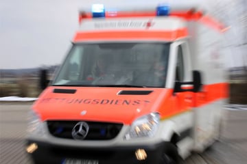 Drama beim Einparken: Senior erfasst vier Kinder vor Imbisswagen