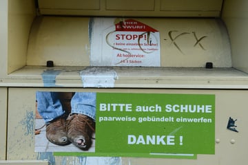 Leipzig: Mit Pistole bedroht: Diebe klauen Altkleider aus Container