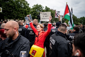 Palästina-Marsch zum Brandenburger Tor: Hunderte Polizisten im Einsatz