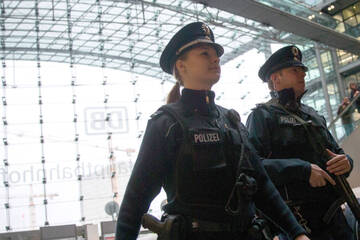 Berlin: Kind in Schweden missbraucht: Am Hauptbahnhof klicken die Handschellen