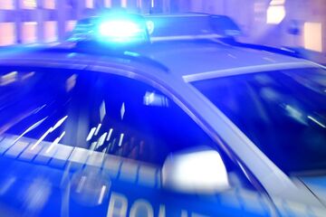 Zwei Senioren tot in Wohnung entdeckt: Mordkommission ermittelt