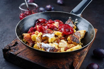 Kaiserschmarrn nach Originalrezept: Wunderbar fluffig und schnell zubereitet