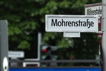 Berlin: Droht Umbenennung zu scheitern? Sechs offene Klagen für Mohrenstraße