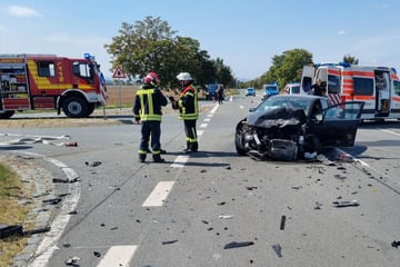 Heftiger Crash im Harz: Suzuki und Renault krachen zusammen, zwei Personen verletzt