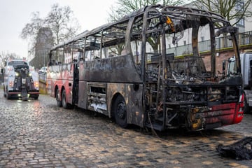 HFC-Mannschaftsbus abgefackelt: "Dieser Angriff überschreitet jede Grenze"