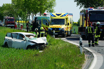 Frontal-Zusammenstoß im Landkreis Bautzen: Autofahrerin schwer verletzt