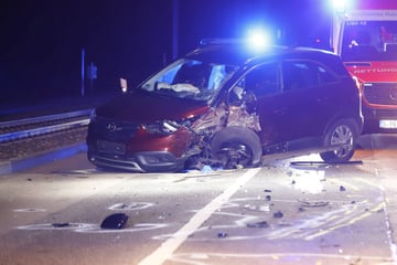 Teurer Crash in Stuttgart: Seniorin gerät in Gegenverkehr