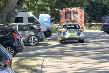 Mutter vergisst Kind (†1) im Auto und fährt auf Arbeit: Mädchen stirbt an Hitzschlag