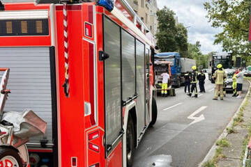 Tödlicher Unfall in Westend: Rentner von Laster überrollt, Frau muss alles mit ansehen