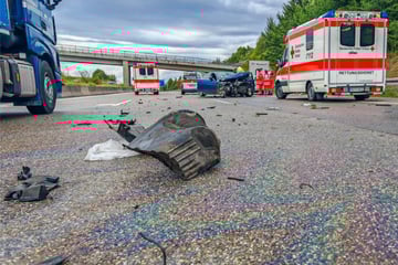 Unfall A6: BMW kracht gegen Lkw auf A6 bei Sinsheim: Ein Schwerverletzter