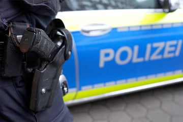 Mann verschleppt vor Supermarkt wartendes Mädchen in Waldstück