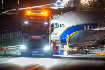 Frankfurt: Darum rollt Schwertransport mit dieser Flugzeug-Legende über die A3