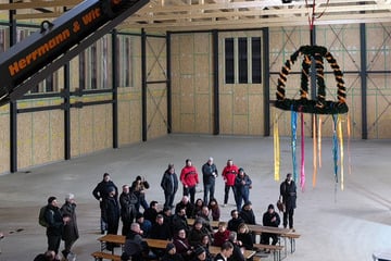 Chemnitz: Richtfest in Chemnitz: Neue Sporthalle für 5,5 Millionen Euro