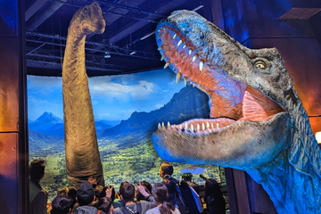 Köln: Giganten in Köln: Jurassic World öffnet in Deutschland erstmals seine Pforten