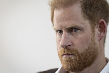 Fragwürdige Vertrauensprobe: Hat Prinz Harry einer Journalistin eine Pille in den Mund gesteckt?