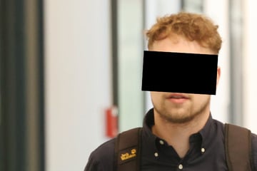 Gegen ihren Willen! Schmuddel-Polizist filmt Bekannte beim Sex