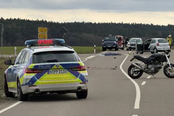 Tödlicher Unfall: Motorradfahrer (†18) kracht in VW