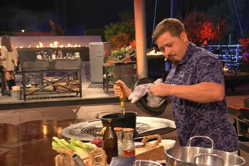 "Grill den Henssler": Tokio-Hotel-Star patzt beim Dessert und kassiert blöde Sprüche von der Jury