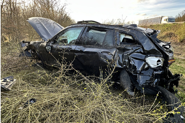 Unfall A8: Unfall bei Spurwechsel auf A8: BMW-Fahrerin wird schwer verletzt!