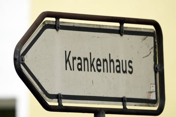 Vier Personen schlugen auf ihn ein: 31-Jähriger in Krankenhaus behandelt