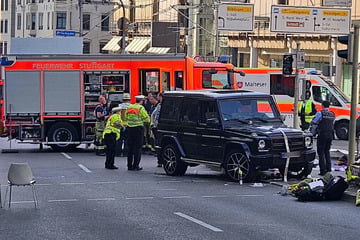 Stuttgart: Drama in Stuttgart: Mann fährt mit Mercedes in Menschenmenge, 46-Jährige stirbt
