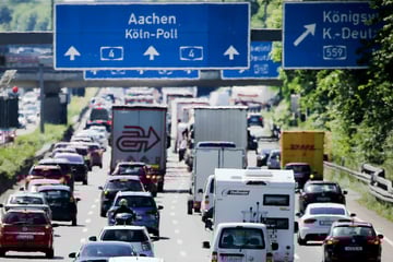 Unfall A4: Staugefahr auf der A4: Autobahn bei Köln nach Unfall zeitweise voll gesperrt