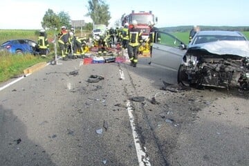 Vorfahrt übersehen: Unfall auf B71 endet für Rentner tödlich