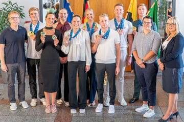 Nach Riesen-EM-Erfolg: Magdeburgs Schwimmer im Goldenen Buch verewigt