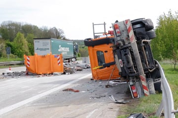 Unfall A4: Reifenplatzer! Vollsperrung auf A4 in Richtung Dresden