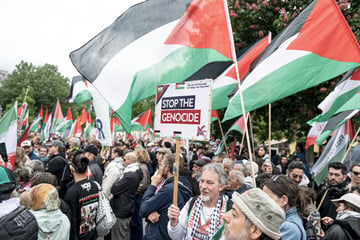 Nakba-Demo in Berlin: Wieder Angriffe auf Polizei bei Palästina-Gedenktag