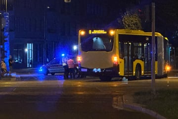 Unfall in Striesen: Linienbus erfasst Radfahrerin