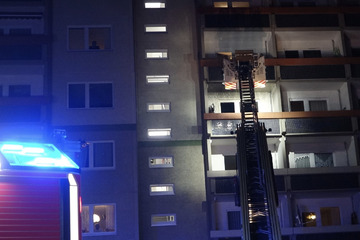 Leipzig: Hochhausbrand in Leipzig-Schönau: Zwei Mieter (56, 65) verletzt, Kripo ermittelt