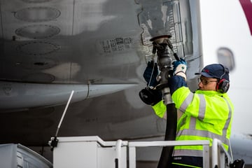 Treibstoff für Sommerflüge sicher? So steht es wirklich um Deutschlands Kerosinversorgung