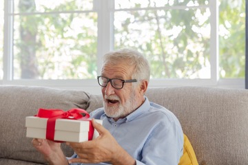 Die besten Geschenkideen für Opa - 10 Tipps