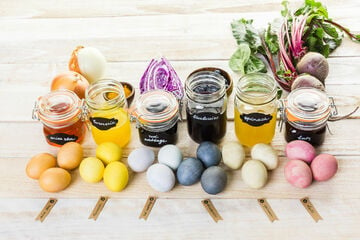 Eier färben: Mit diesen Hausmitteln wird's richtig bunt zu Ostern!