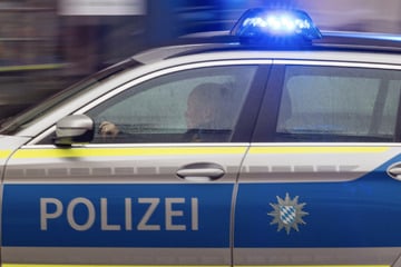 Versuchter Mord? Junge (13) sticht an Bushaltestelle auf Kopf von Schüler ein