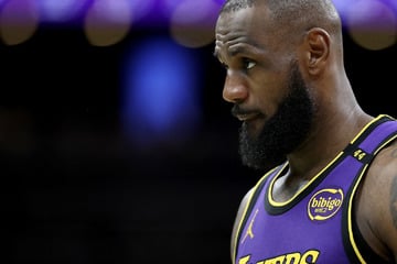 Lakers star LeBron James to miss one to two weeks after groin injury