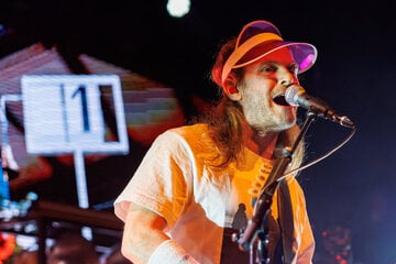 Sportfreunde-Sänger Brugger findet Älterwerden "befreiend"