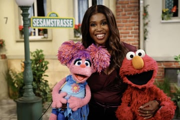 "Let's Dance"-Star dreht für die Sesamstraße: Motsi Mabuse hat Tränen in Augen