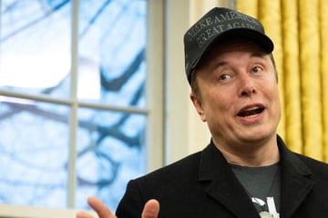 Elon Musk: Musk brings his SpaceX team to FAA command center after firing spree