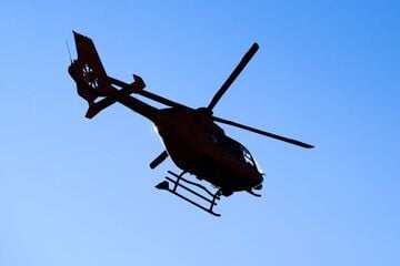 61-Jährige kracht auf Auto: Überschlag endet mit drei Verletzten